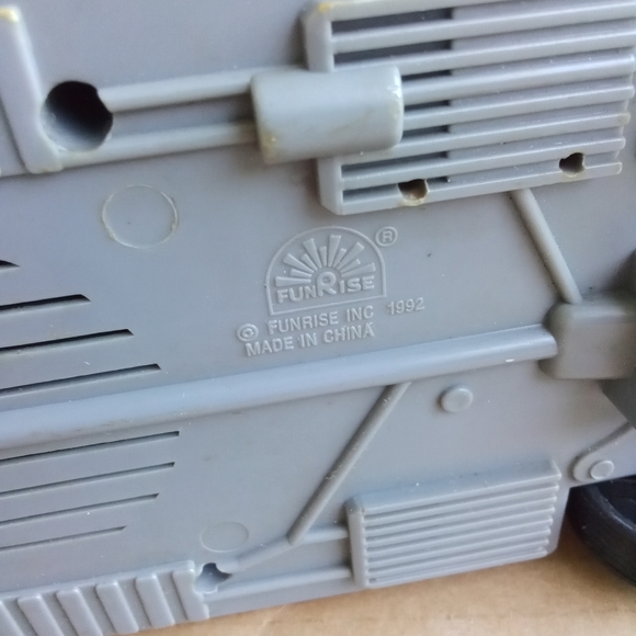 Vintage 1992 Toy Metro City Ambulance Rescue 18 Lights & Sounds FX - Picture 13 of 15